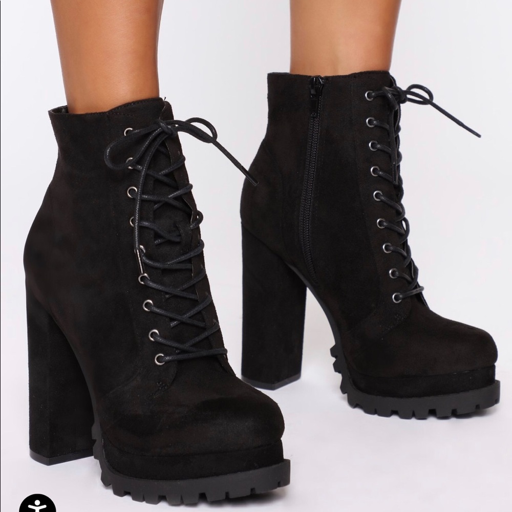 Fashion Nova Black Lace Up Boots🖤
